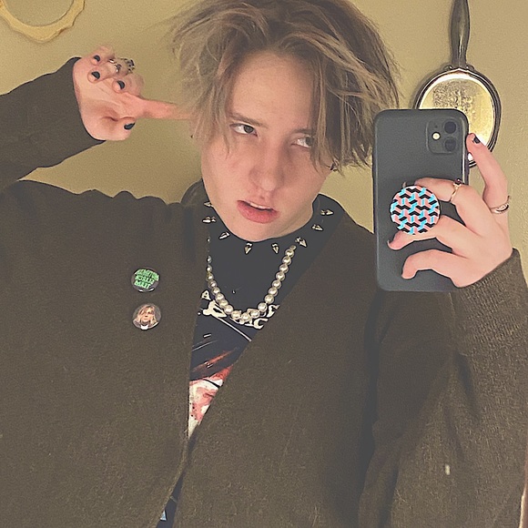 Meet your Posher, Simon - Picture 1 of 1